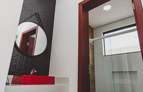 Suite Luxo com Piscina Privativa e Jacuzzi - Foto 12