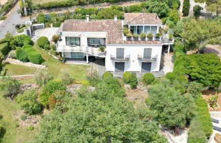 Exceptional Villa with Sea View, Pool & Privacy - Foto 30