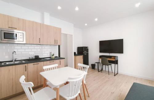 Apartamentos La Brava by gaiarooms - Photo 9