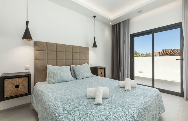 Correeira Luxury Residence T2 B - Albufeira, Pools, Wifi, Bbq, Beach - Photo 6