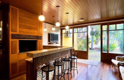 Ampla e luxuosa casa com áreas de lazer - Foto 3