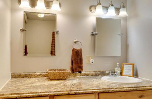 Hill City Log Cabin Along Newton Creek! - Foto 21