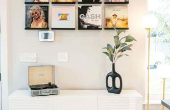 Designer Single Family House-Rooftop- Hot Tub - Foto 47