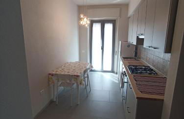 Trilocale in centro vicino al parco Monte Urpinu - Foto 7