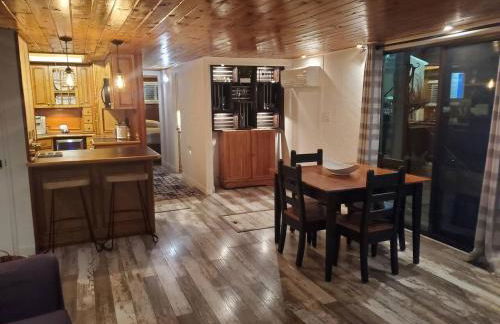 Float and Relax ON the Water Float Home - Foto 39