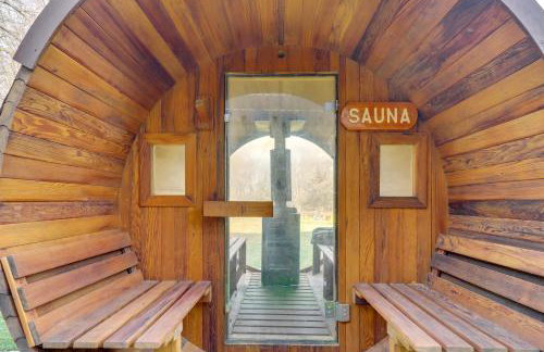 Custom-Built Clarklake Cabin: Sauna & Cold Plunge! - Photo 41