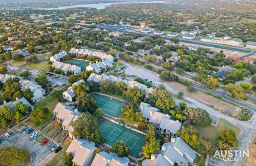 4BR 5BA Lakeway Retreat w Grill Deck and Tennis Courts by Austin Vacay - Foto 8