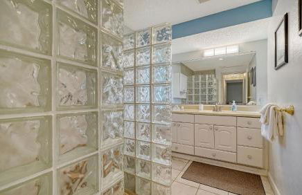 Short Walk to Beach, Restaurants, Bars, Fun & More - Foto 24