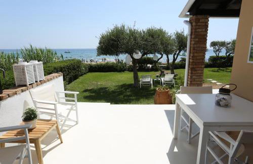 Seafront Calista Beach House With Garden - Foto 14