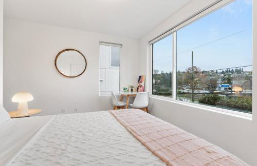 Luxe Central Home with Views & Rooftop - Foto 6