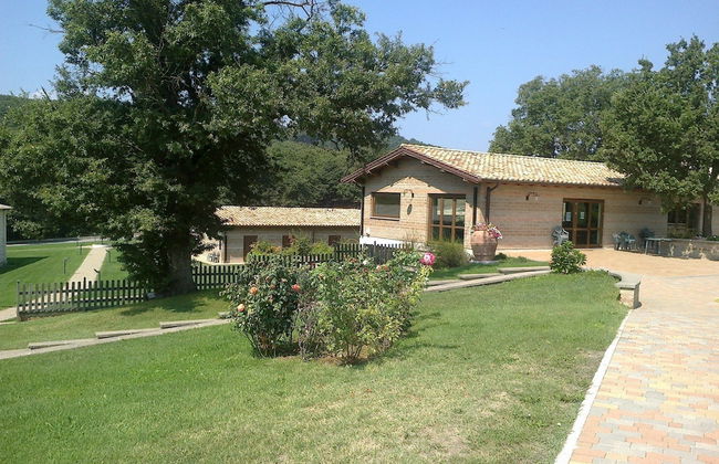 Agriturismo Monte dell'Olmo - Photo 1