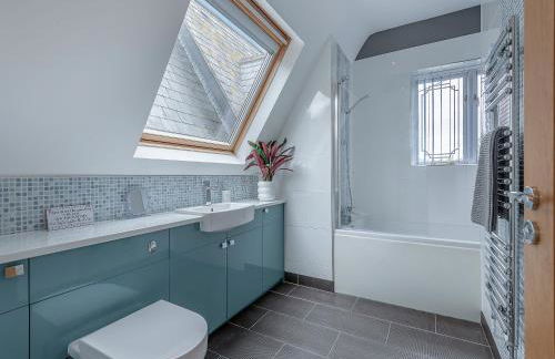 The Pool House - Photo 17