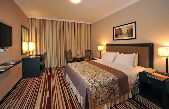 Executive Suites - Photo 5