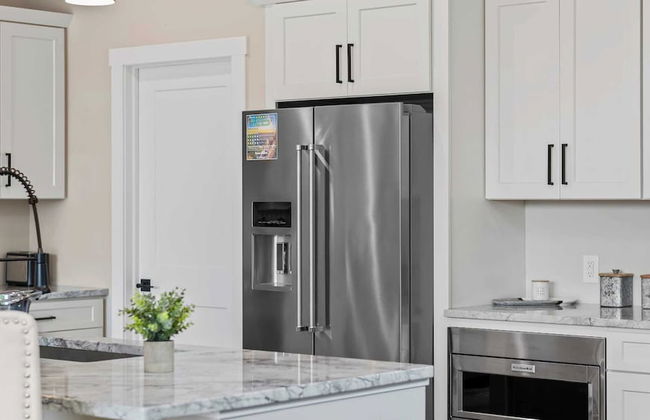 Lakeside Serenity by Avantstay Lakefront, Newly Built, Deck w/ Views! - Foto 14