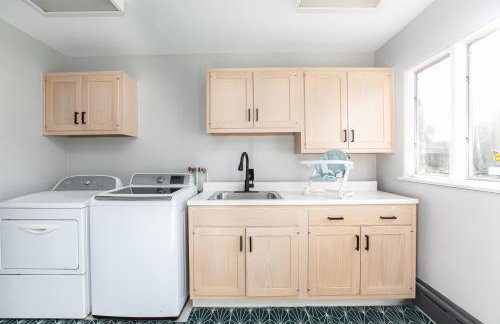 1mi to ND, King Beds, Easy Parking, Pet Friendly, Huge Fenced Yard for Games - Foto 51