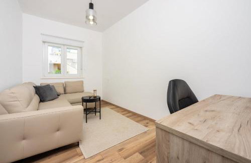 Tonka Roberta 2 - Foto 26