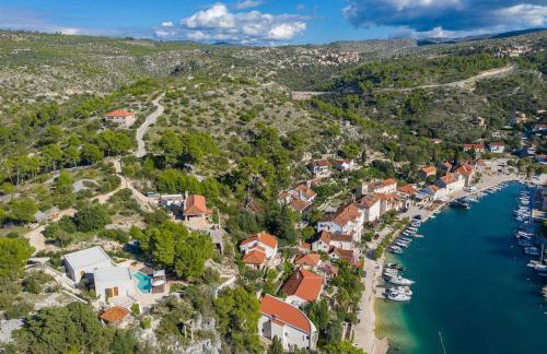 NEW Villa Pine Haven , Private Heated Pool Sleeps 8, Tranquil Retreat - Foto 38