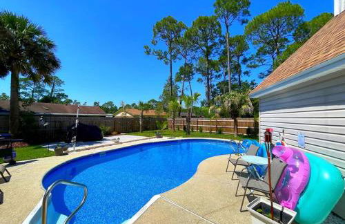 Very Private 3 Bed Home with HEATED Pool Palms and Big Fenced Yard - Foto 11