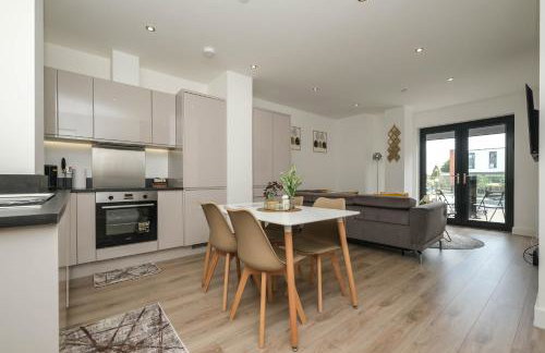 Brand New 2 bedroom apartment Centre of Solihull - Photo 11