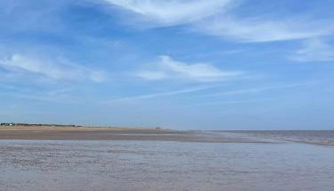 Blissful 4-Bedroom Home with Hot tub - Foto 4