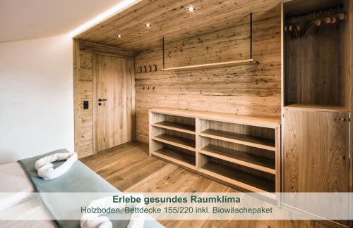 Chalet - Ferienwohnungen - Biohof Stöger - Panoramasüdbalkon - grandiose Aussicht auf See, Berge und Schloss Neuschwanstein - Foto 9