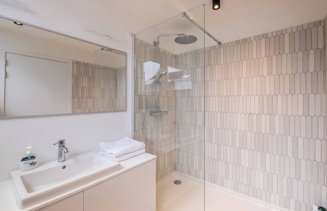 Top Floor New Duplex Stunning View In Trendy St Gilles - Foto 42