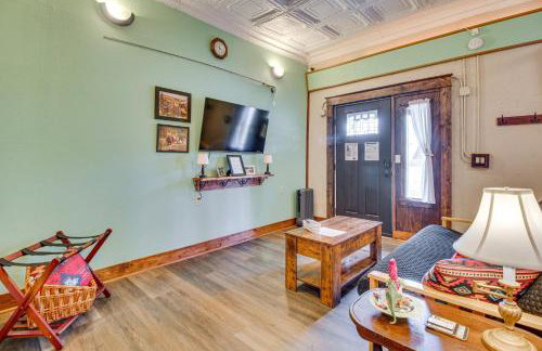 Walk to White River Cozy Studio, Driftys Hideaway - Foto 6