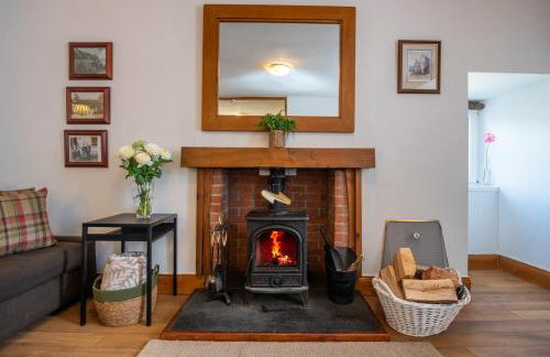 Traditional Highland Cottage Near Loch Ness-sleeps 6 - Foto 14