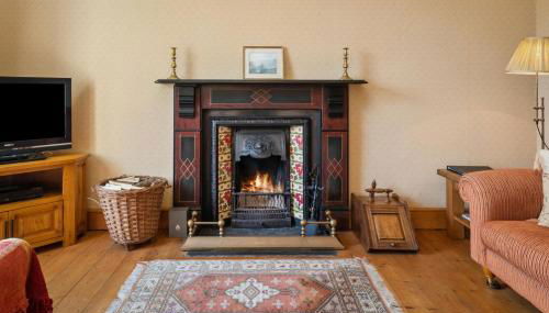 Pendre Farmhouse Llwyndafydd - Foto 1, Other