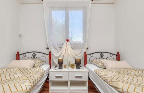 Villa Agatta with Private Pool - Foto 17