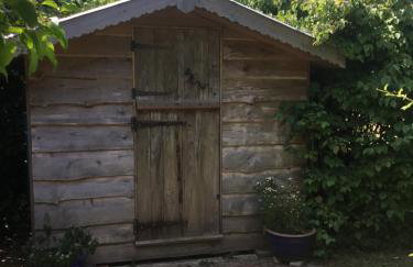 Off grid chalet . HOT TUB & SAUNA. Kid friendly. - Photo 3