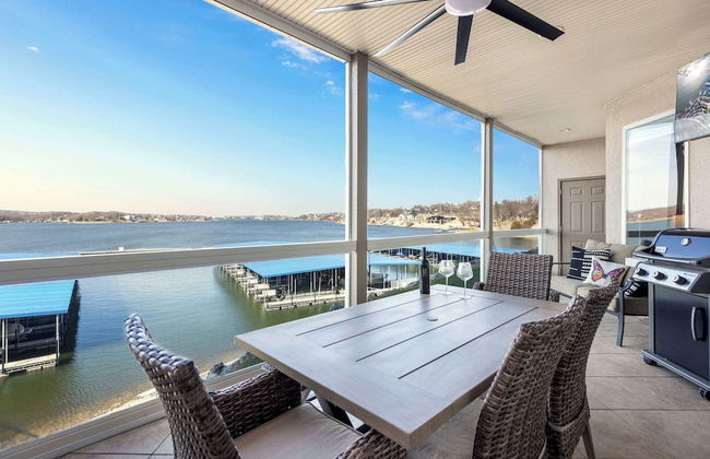 Panoramic Sunset Escape Waterfront Condo for 7! - Photo 1