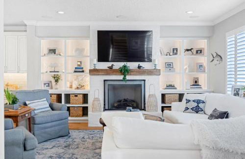 Stunning Beach Getaway - Steps to Ocean - Foto 9