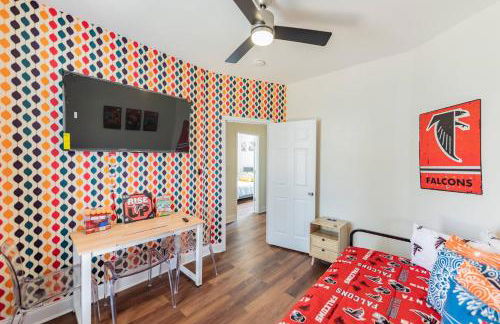 Modern 5BR with Full Kitchen, Game Room, Fenced Yard and BBQ Grill - Foto 33