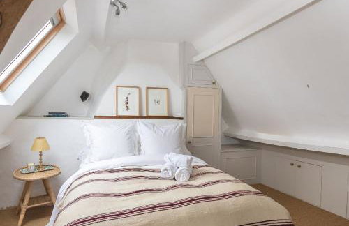 Charming 2BD Cottage in the Heart of Kingham! - Photo 21