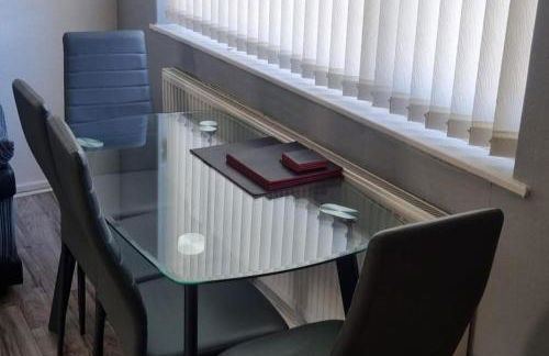 Doncaster-House-Sleeps8-Parking-Garden - Foto 11