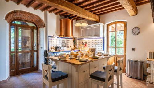 Villa in Tuscany with Pool and Olive Grove - Photo 4