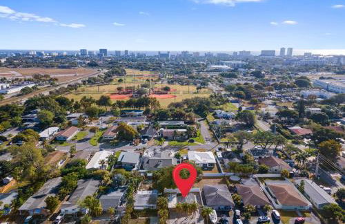 Tropical Haven Fully Remodeled Entire home Sleep 6 - Foto 36