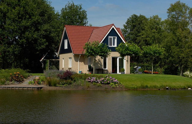 Spacious Holiday Home With Wifi, 20 km From Assen - Foto 22