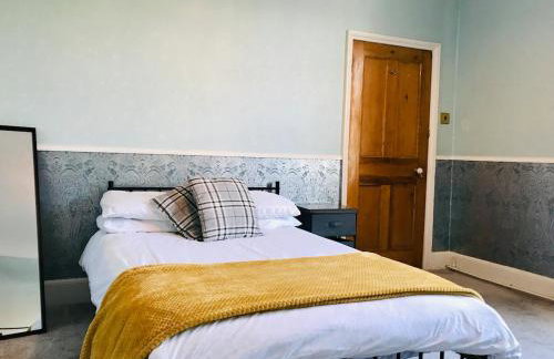 Castle Donington 5 Bed House 2 Baths Near EMA And Donington Park - Foto 2