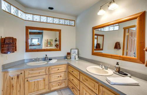 Montrose Family Home with Yard and Fruit Trees! - Foto 17