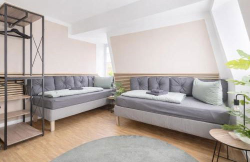 Larooms Merseburg - Apartment CS01 - 3 Zimmer, 7 Betten, 2 Bäder, 2 Parkplätze, Balkon & Aufzug - Foto 6