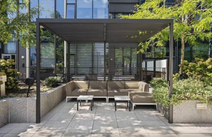 Gorgeous Apt with Pool Views - Foto 12