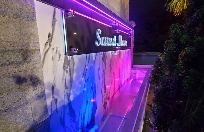 Sunset Mews Luxurious 3 Bed Townhouse - Photo 38