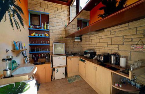 Stunning Central Villa by Golf Course & Beach - Foto 8