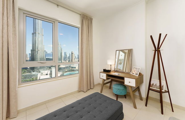 Maison Privee - Exclusive Apt w/ Direct Burj Khalifa Views - Photo 4