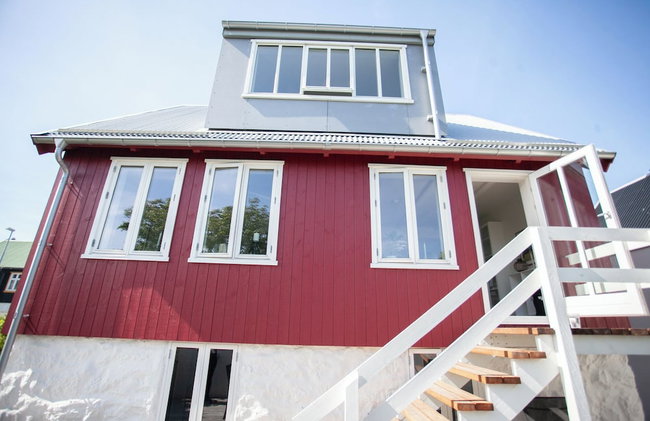 Luxurious House In Downtown Tórshavn - Photo 16