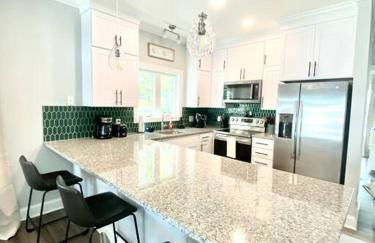 Henderson Haven 4 BR / 3 BA Villa, Steps to Beach - Foto 5