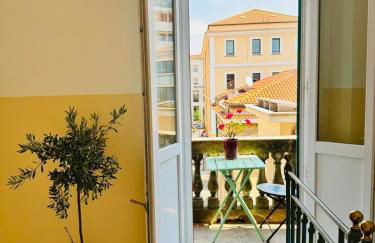 HERITAGE HOUSE City Center -ENTIRE APARTMENT- - Foto 50