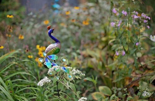 Boho Garden Bungalow Near IU, Downtown, EV Level 2 Station - Foto 28